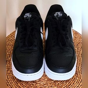 Nike Air Force 1 '07  Sneakers